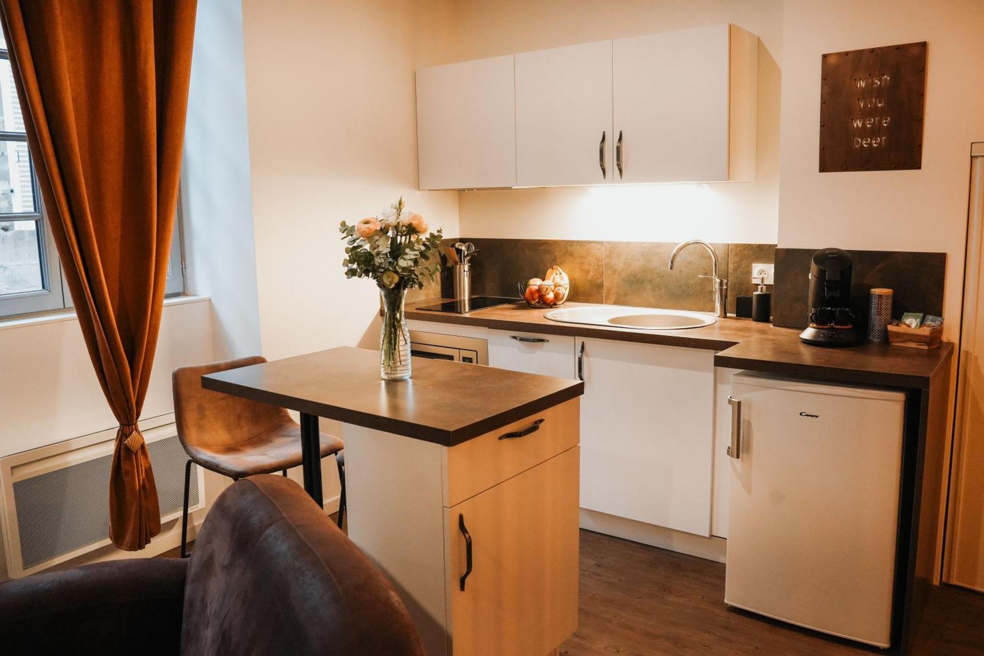 Apartamento -Jungle- Chaleureux Cosy Equipé Centre Historique Brive-la-Gaillarde Exterior foto